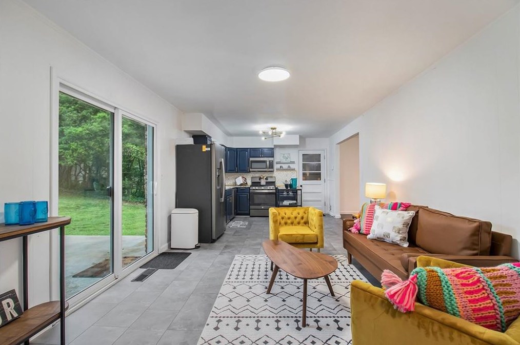 3217 Betty Cir, Decatur GA  30032-2416 exterior