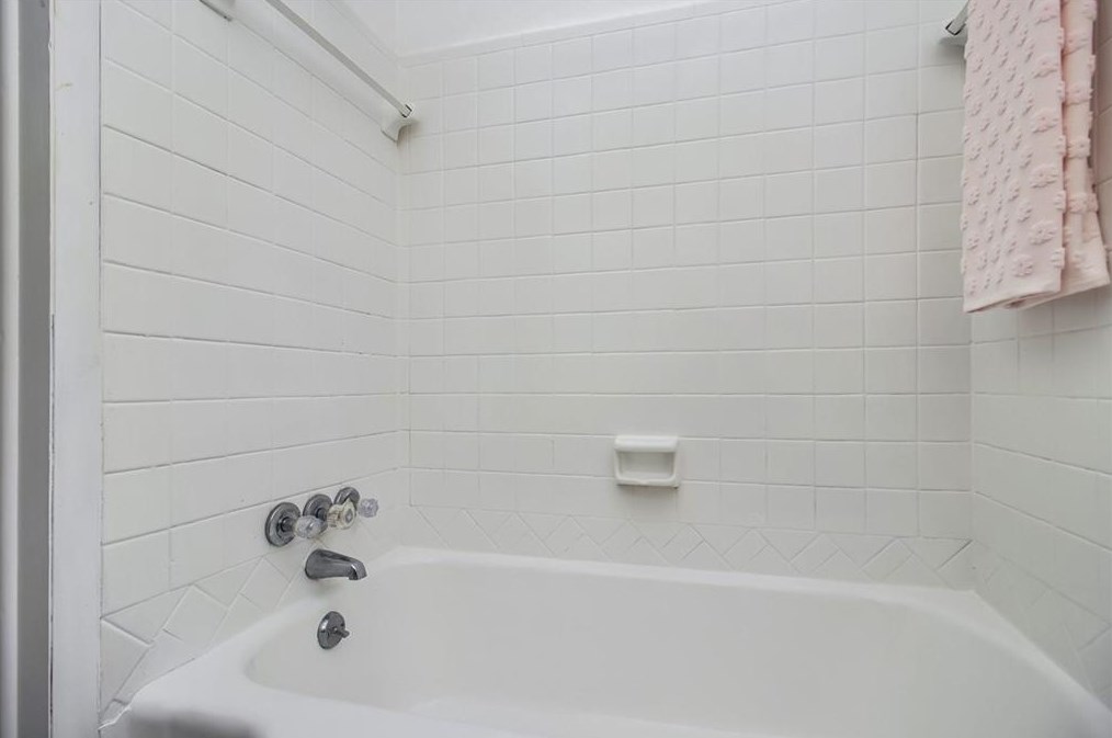 3217 Betty Cir, Decatur GA  30032-2416 exterior