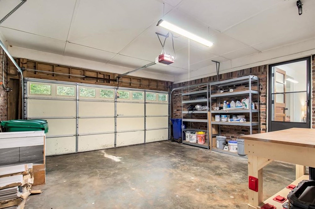 3217 Betty Cir, Decatur GA  30032-2416 exterior