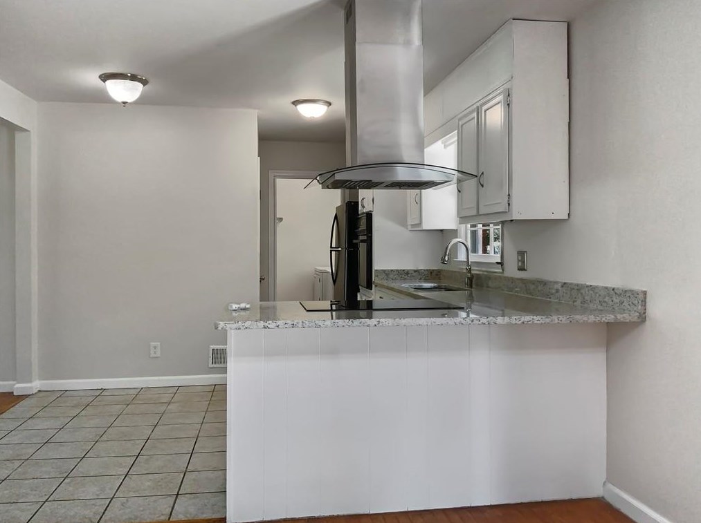 2985 Nursery Rd, Smyrna GA  30082-2131 exterior