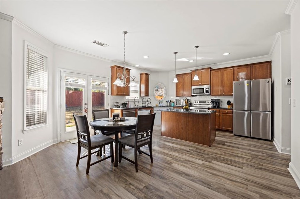 484 Easley Dr, Lawrenceville GA  30045-3568 exterior