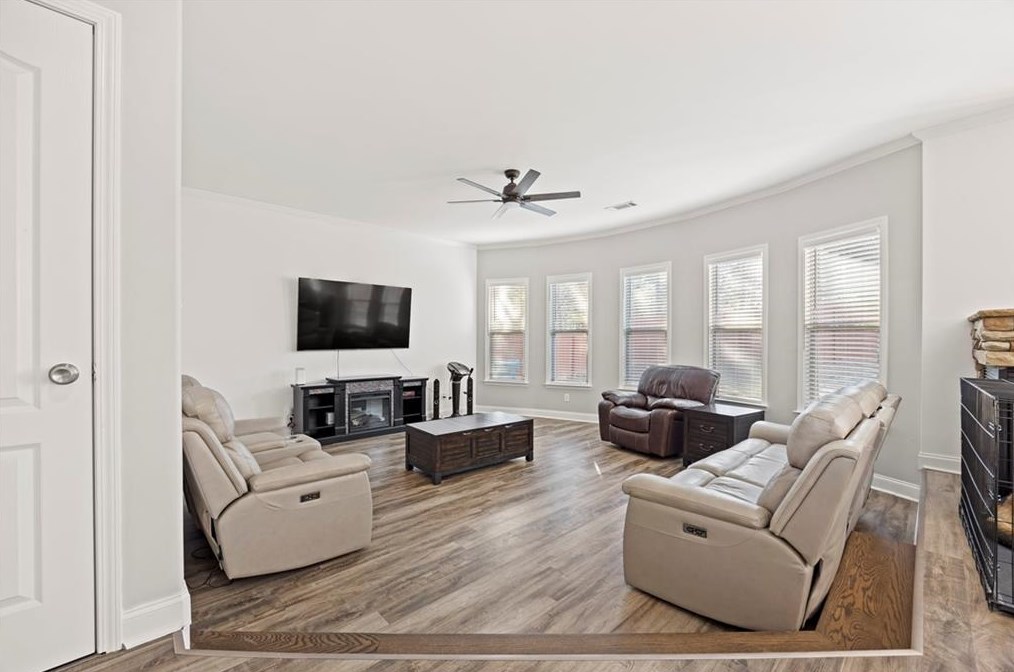 484 Easley Dr, Lawrenceville GA  30045-3568 exterior