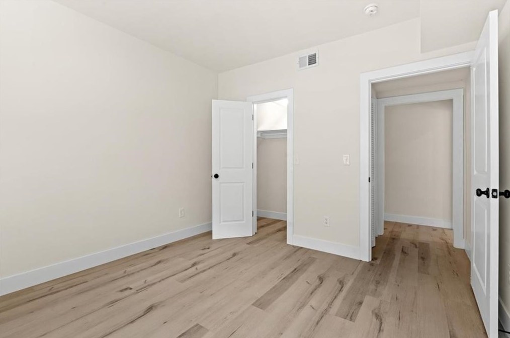 2376 Spg Crk Rd, Decatur GA 30033-2744 exterior