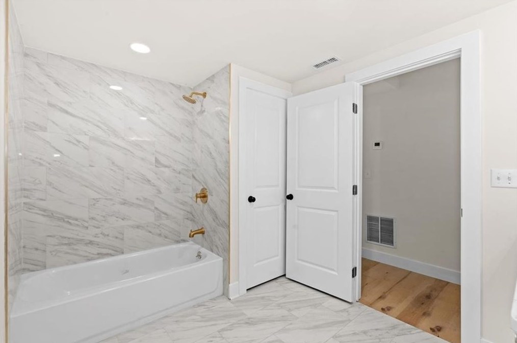 2376 Spg Crk Rd, Decatur GA 30033-2744 exterior