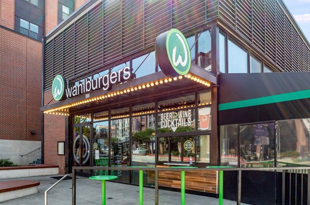 3280 Stillhouse Ln, Atlanta GA 30339-3741 exterior