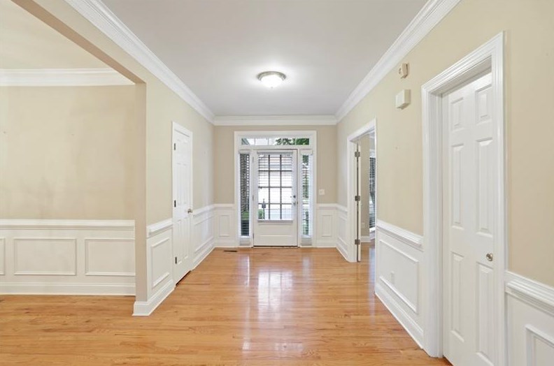 4962 Village Terrace Dr, Atlanta GA  30338-2312 exterior