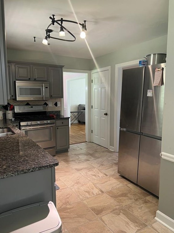 60 Winward Way, Smyrna GA  30082-1952 exterior