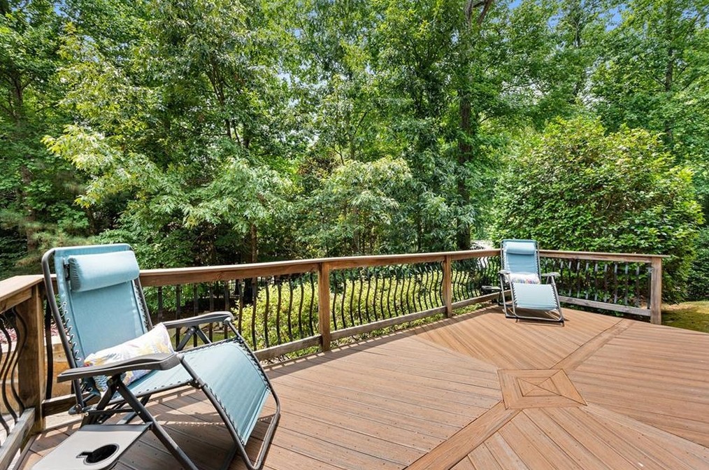 1016 Kettering Pl, Alpharetta GA exterior