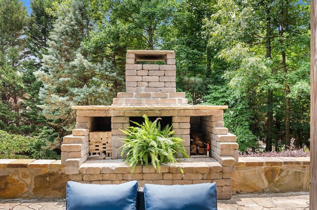 1016 Kettering Pl, Alpharetta GA exterior