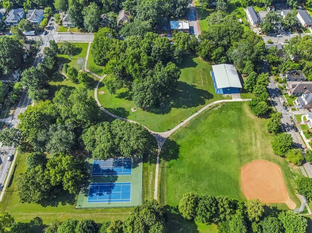 1177 Oak St, Atlanta GA  30318-4731 exterior