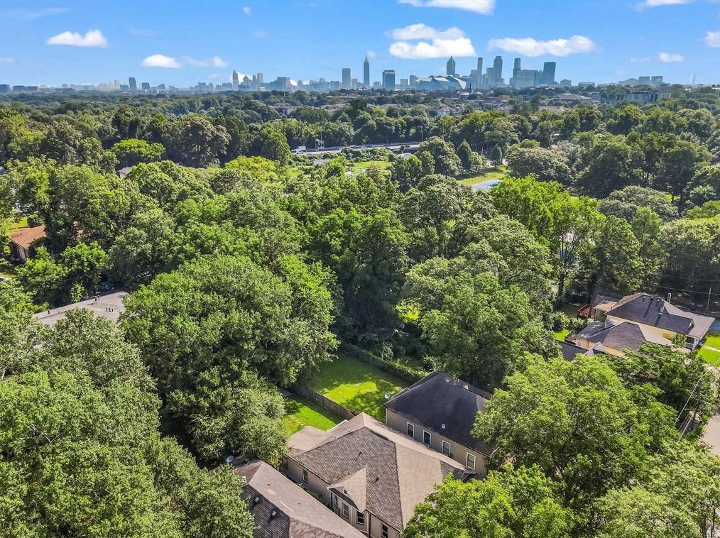 1177 Oak St, Atlanta GA  30318-4731 exterior