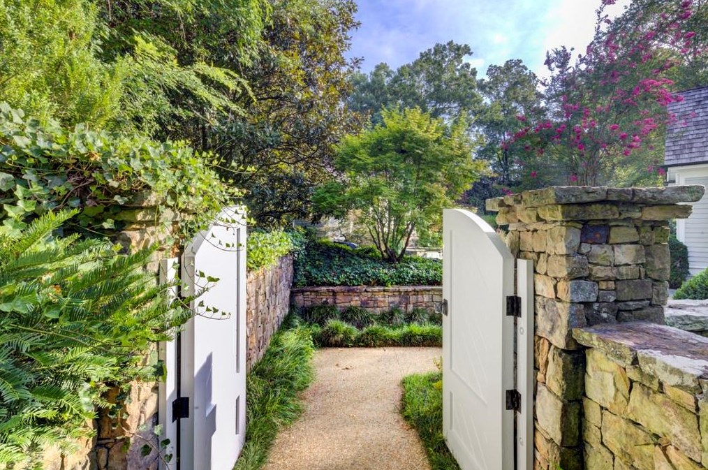 4700 Woodvale Dr, Atlanta GA  30327-4554 exterior