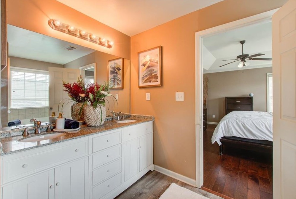1109 Westchase Hl, Atlanta GA  30336-2926 exterior