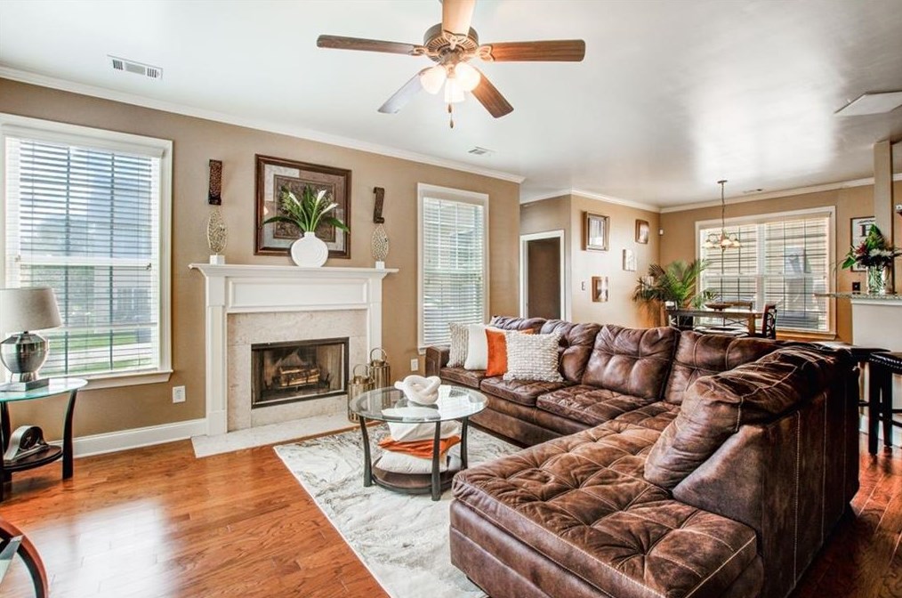 1109 Westchase Hl, Atlanta GA  30336-2926 exterior