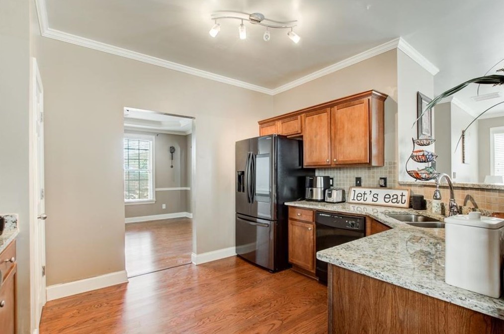 1109 Westchase Hl, Atlanta GA  30336-2926 exterior