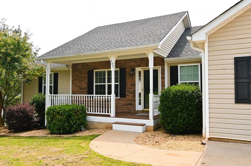 151 Peachtree Ln, Calhoun GA 30701-4391 exterior
