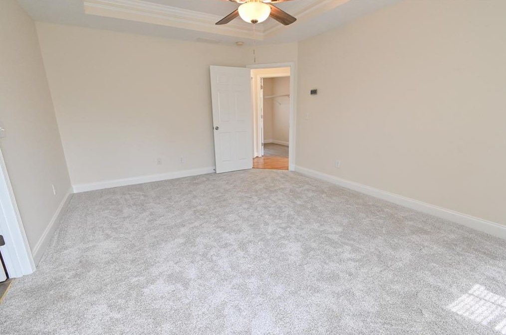 151 Peachtree Ln, Calhoun GA 30701-4391 exterior