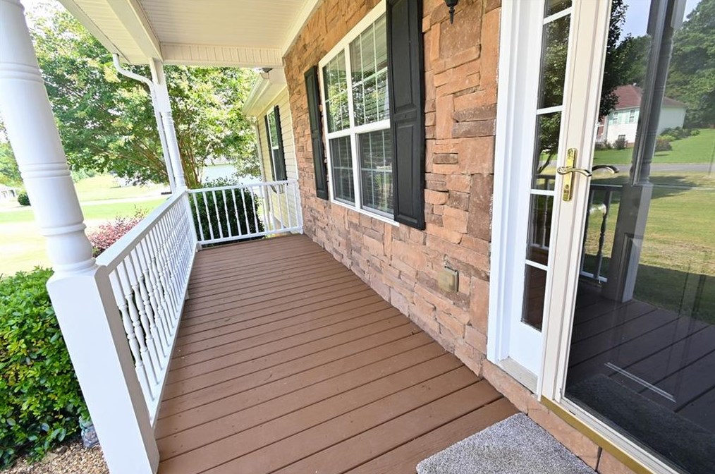 151 Peachtree Ln, Calhoun GA 30701-4391 exterior