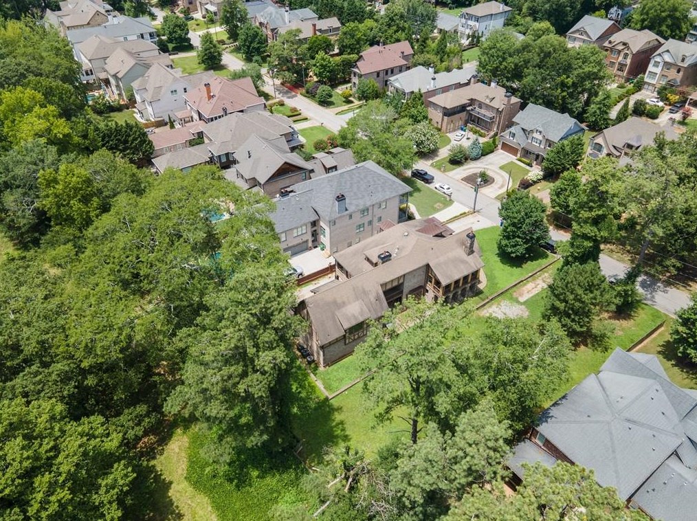 1121 Wimberly Rd, Atlanta GA  30319-2636 exterior