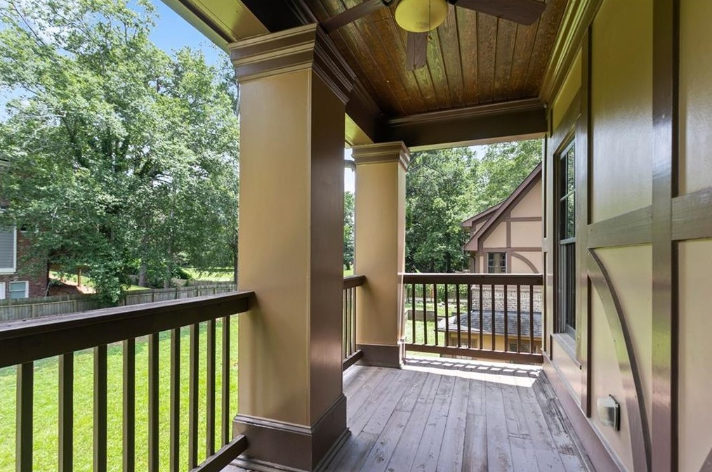 1121 Wimberly Rd, Atlanta GA  30319-2636 exterior