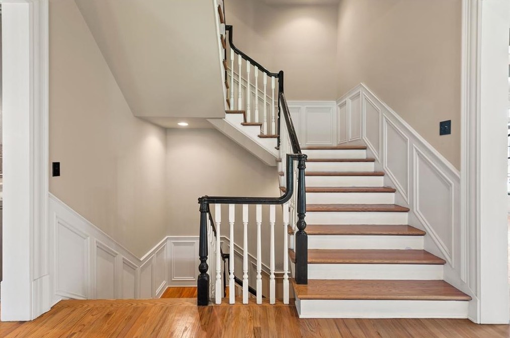 1121 Wimberly Rd, Atlanta GA  30319-2636 exterior
