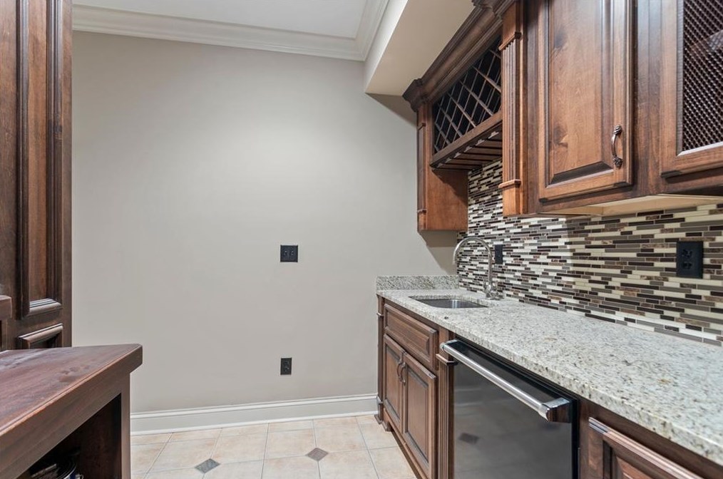 1121 Wimberly Rd, Atlanta GA  30319-2636 exterior