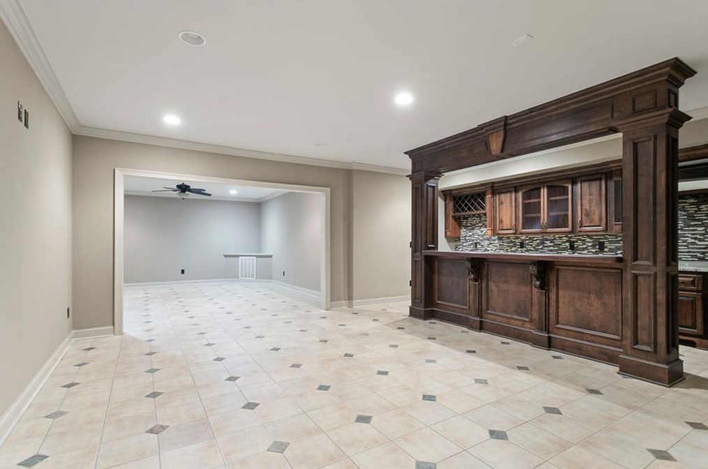 1121 Wimberly Rd, Atlanta GA  30319-2636 exterior