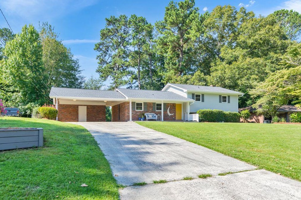 257 Angla Dr, Smyrna GA  30082-3640 exterior