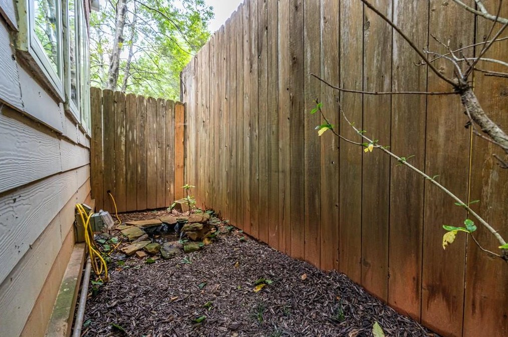 137 Heatherdown Rd, Decatur GA  30030-3817 exterior