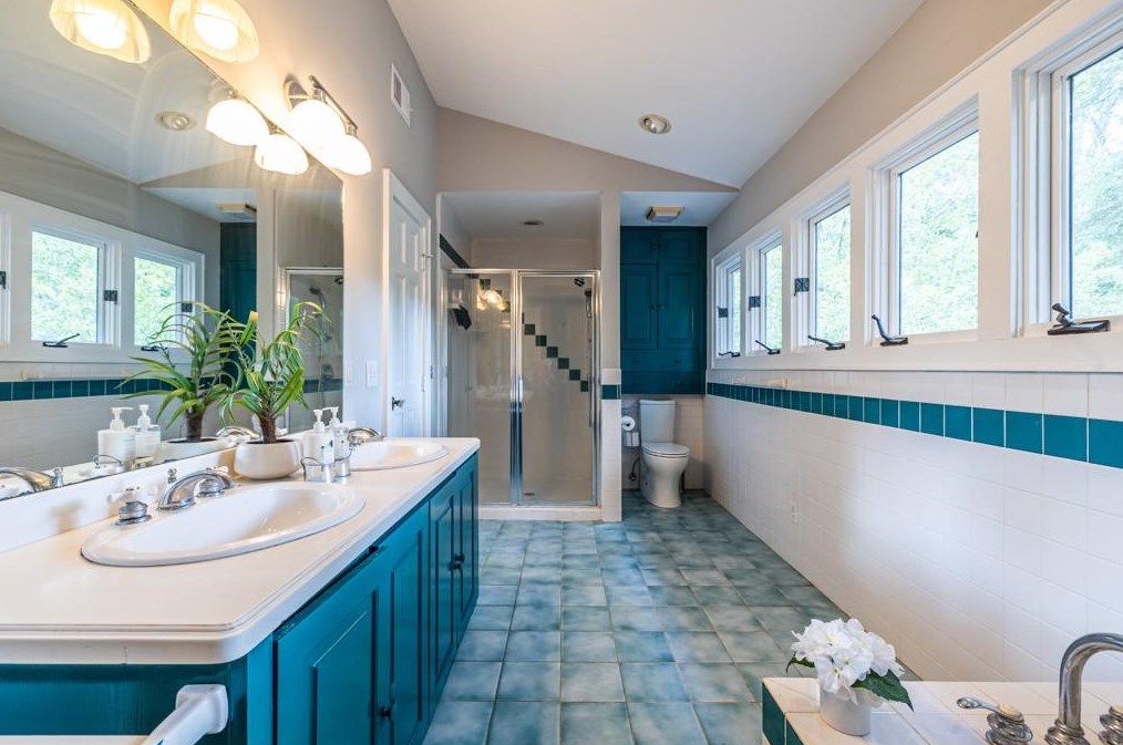 137 Heatherdown Rd, Decatur GA  30030-3817 exterior