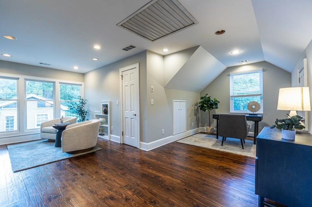 137 Heatherdown Rd, Decatur GA  30030-3817 exterior