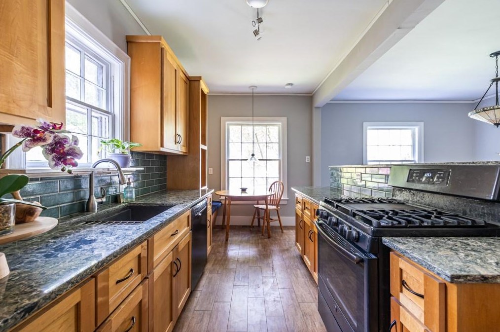 137 Heatherdown Rd, Decatur GA  30030-3817 exterior