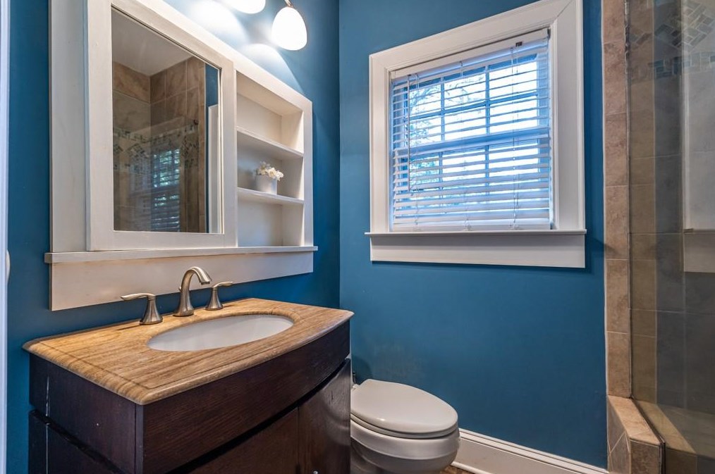 137 Heatherdown Rd, Decatur GA  30030-3817 exterior