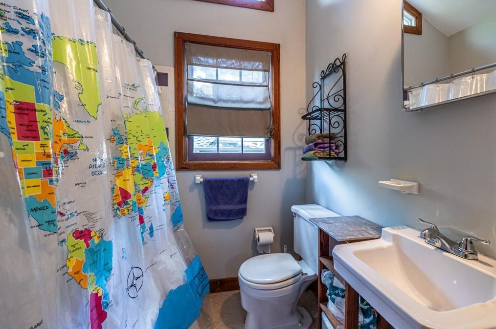 137 Heatherdown Rd, Decatur GA  30030-3817 exterior