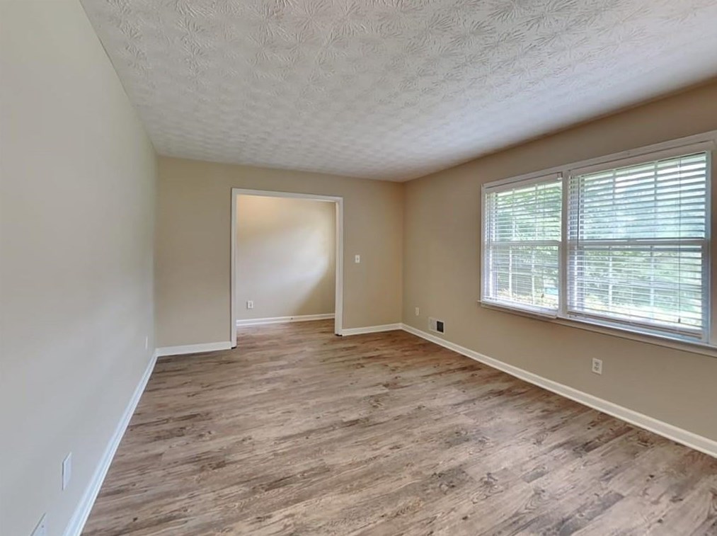 2845 Castle Dr, Lawrenceville GA  30044-4920 exterior