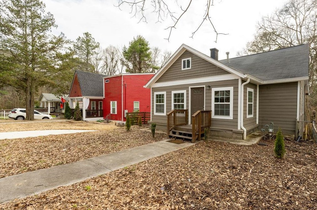 1542 Pineview Ter, Atlanta GA  30311-2746 exterior
