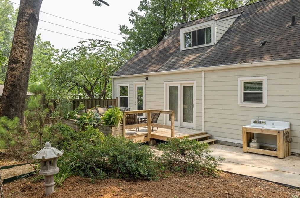 3277 Whitney Ave, Atlanta GA  30354-1401 exterior