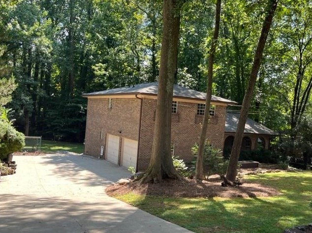 3338 Woodrow Way, Atlanta GA  30319-2424 exterior
