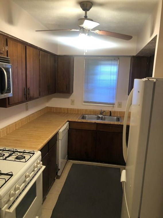 3206 Abbeywood Dr, Decatur GA  30034-1727 exterior