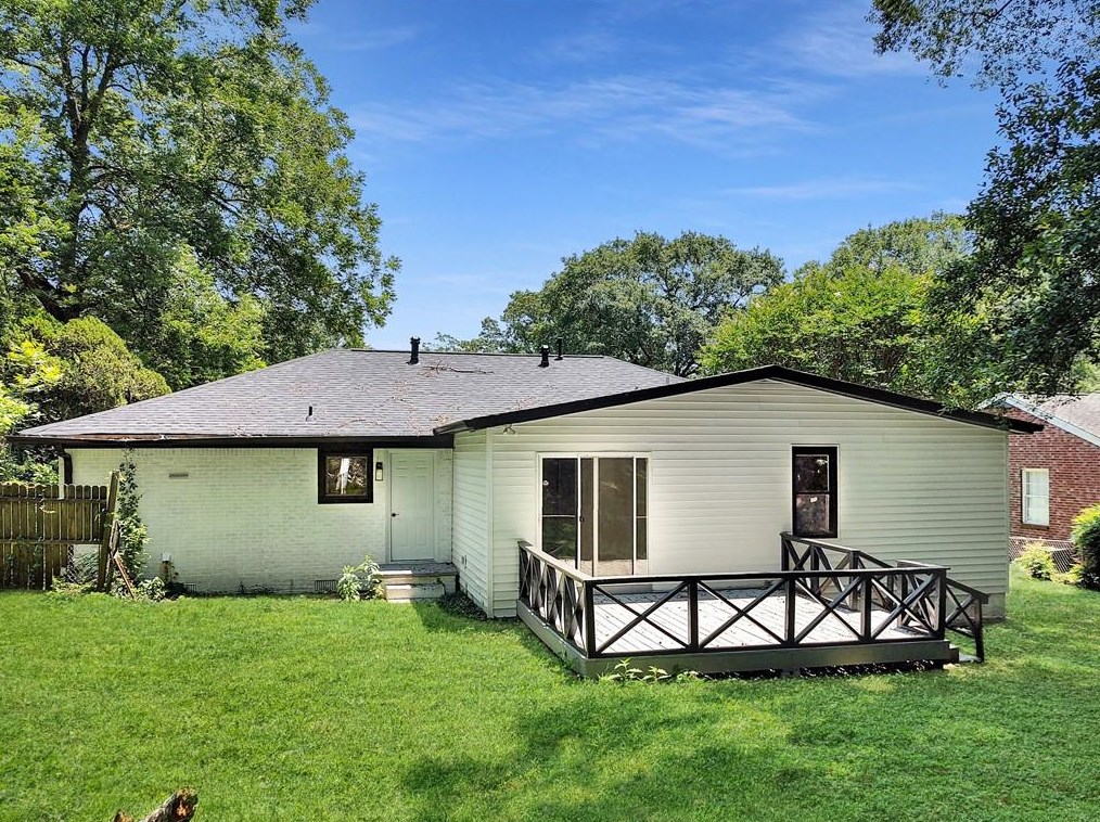 547 Rosemont Dr, Decatur GA  30032-4004 exterior