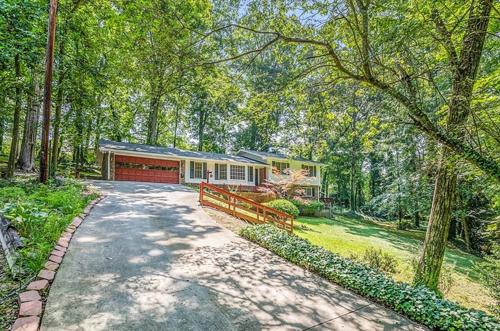 2196 Langdon Ct, Decatur GA  30035-2902 exterior