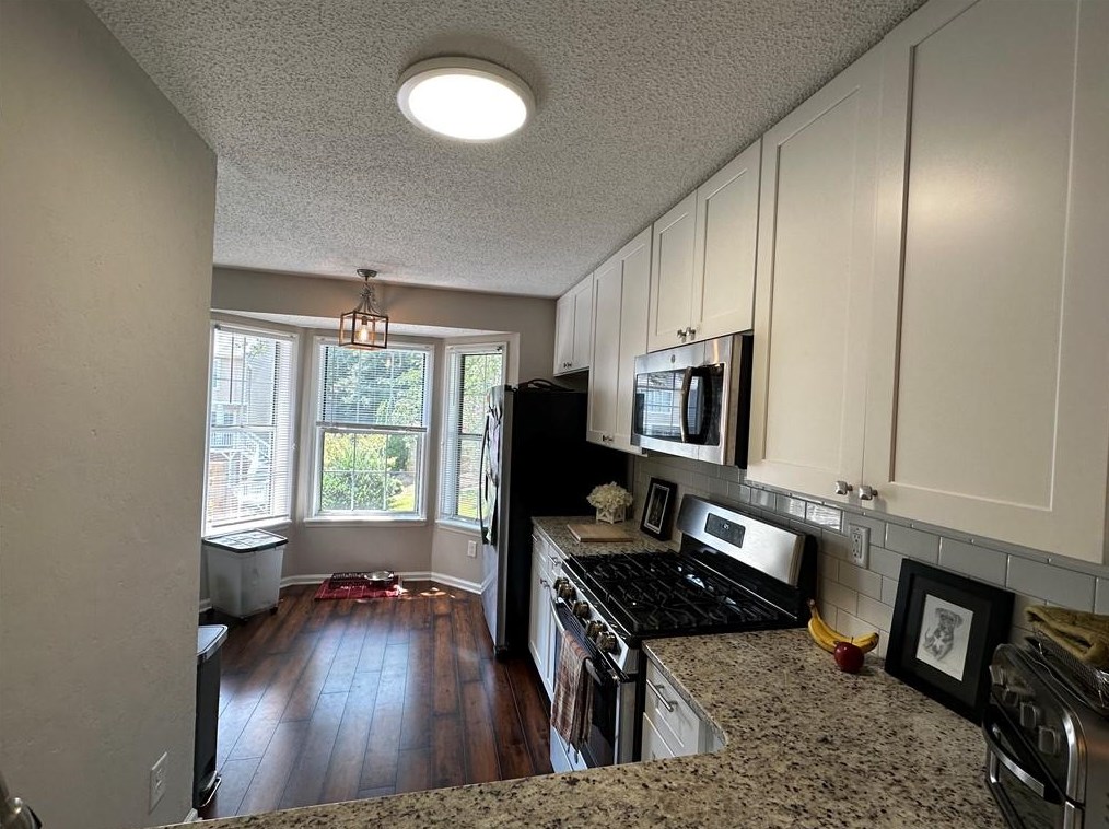 5045 Laurel Springs Way, Smyrna GA  30082-4846 exterior