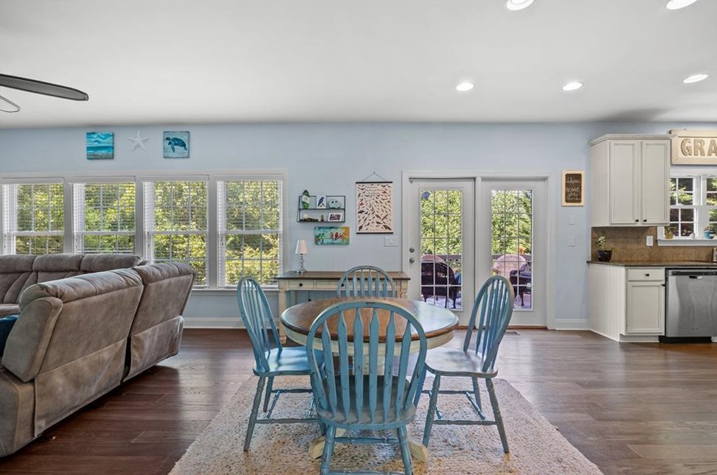 7801 Copper Kettle Way, Flowery Branch GA  30542-7572 exterior
