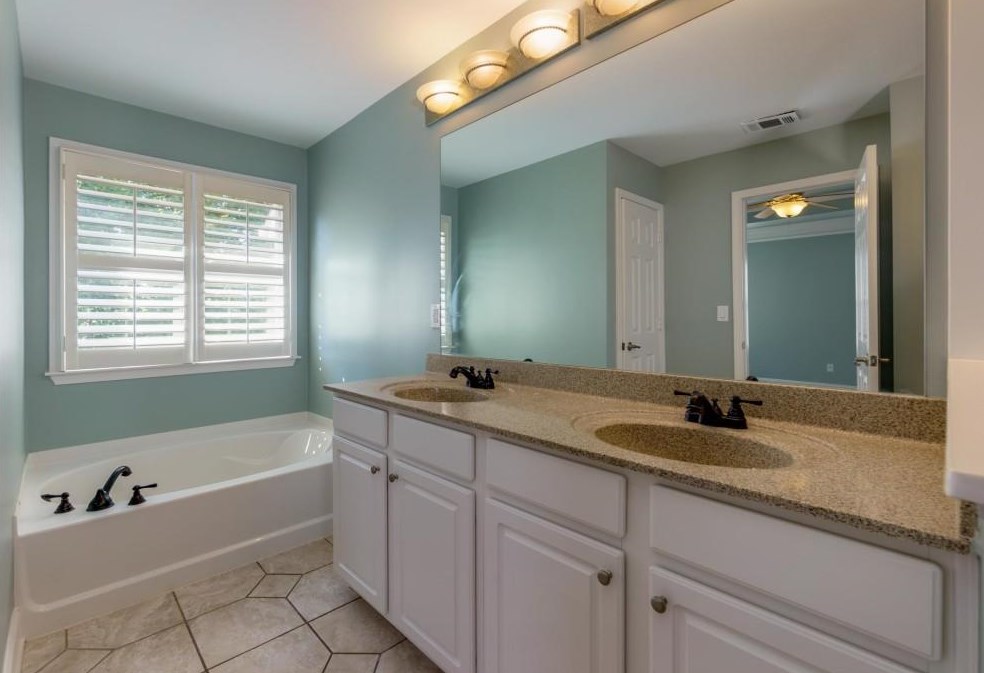 5267 Wellsley Bnd, Alpharetta GA 30005-5069 exterior