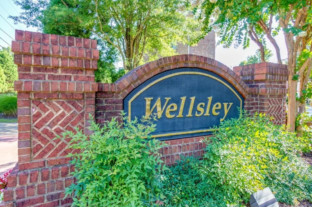 5267 Wellsley Bnd, Alpharetta GA 30005-5069 exterior
