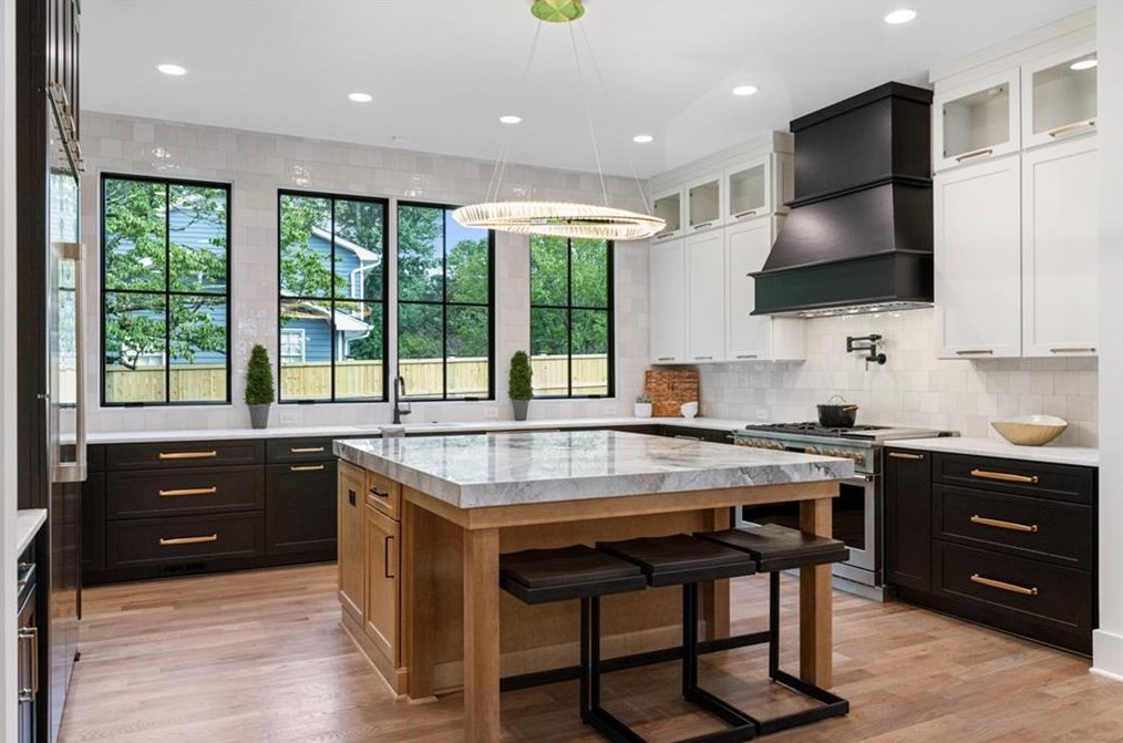 1493 Thornhill Ct, Atlanta GA 30338-4226 exterior