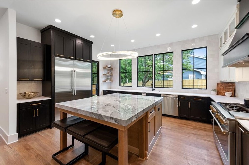 1493 Thornhill Ct, Atlanta GA 30338-4226 exterior