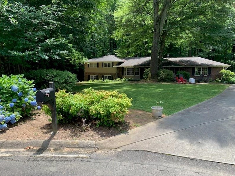 1561 Springfield Ct, Atlanta GA  30338-4909 exterior