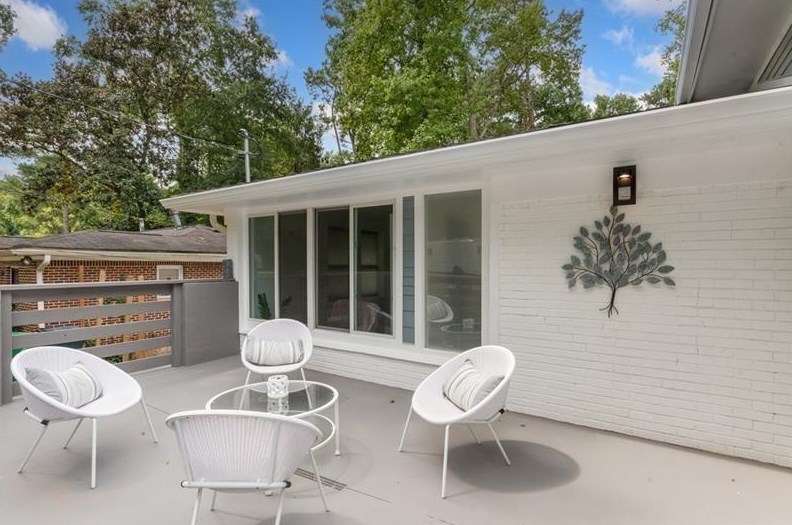 3213 Pinehill Dr, Decatur GA  30032-2803 exterior