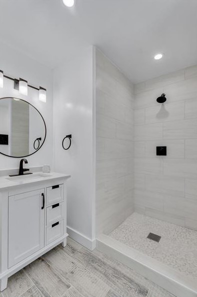 3213 Pinehill Dr, Decatur GA  30032-2803 exterior